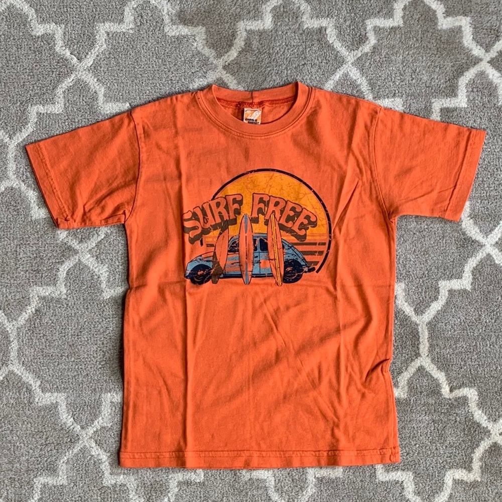 NWT Charlie Rocket t-shirt